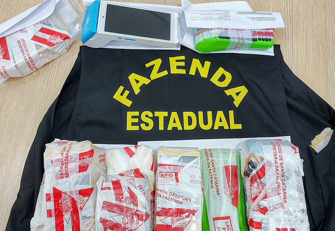 Operação Vitrine: Fazenda apreende 12 máquinas de cartão durante fiscalização no comércio varejista de Criciúma