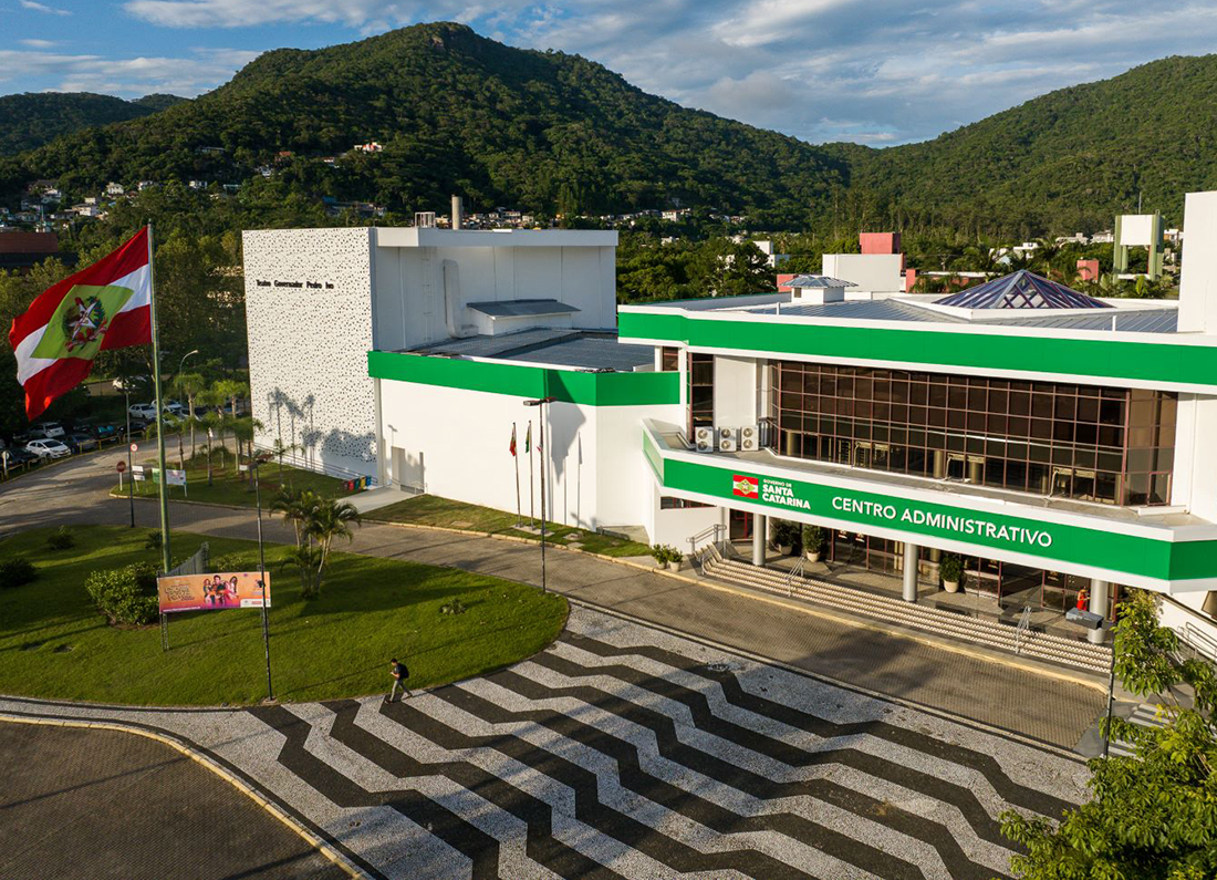 Agência internacional destaca prudência fiscal e aumenta nota de Santa Catarina em rating de crédito