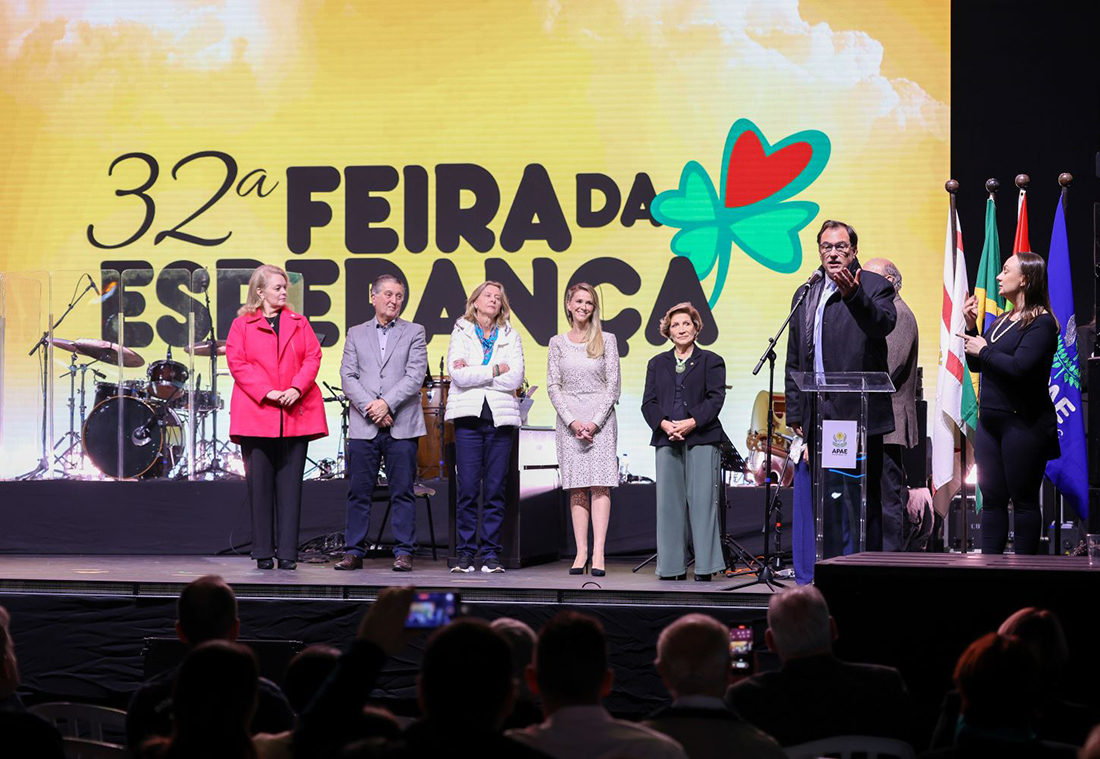 Governador em exercício de SC acompanha abertura da Feira da Esperança em Florianópolis
