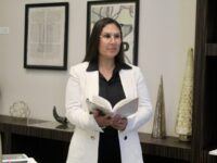 Especialista brasileira se destaca no Sul do país ao defender abordagem multidisciplinar para dificuldades de aprendizagem
